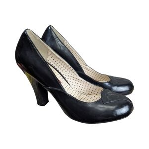 Retro Black Patent Pumps w/ Polka Dot Lining – Size 8.5, Pinup Style
